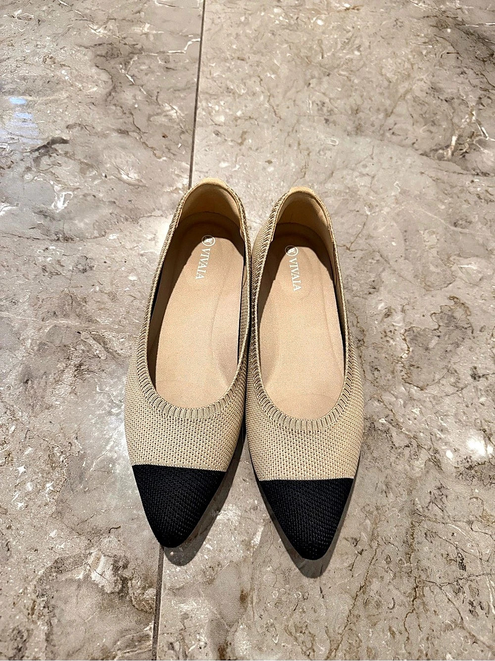 VIVAIA Pointed-Toe Flats in Tan & Black size 37.5
